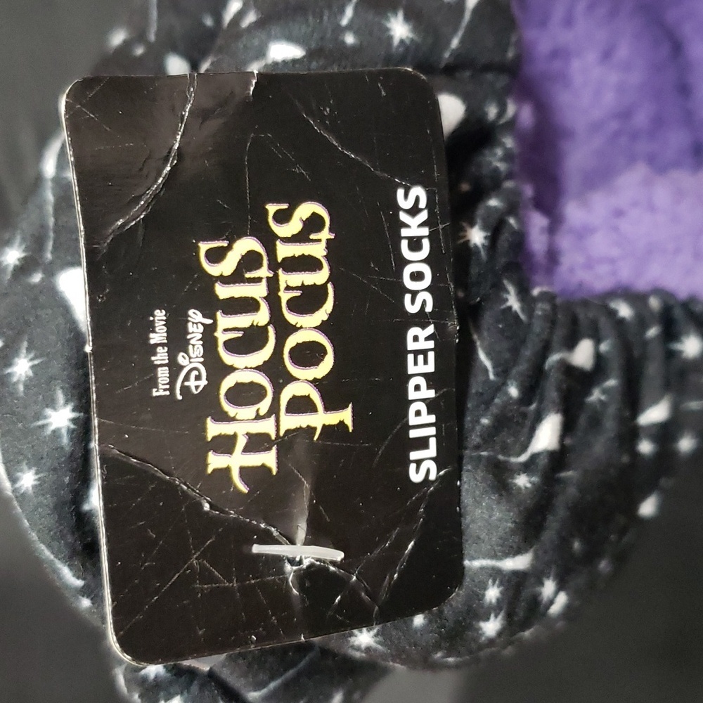 Disney Hocus Pocus Stretch Plush Slipper/Socks, 4-10 - Picture 3 of 5